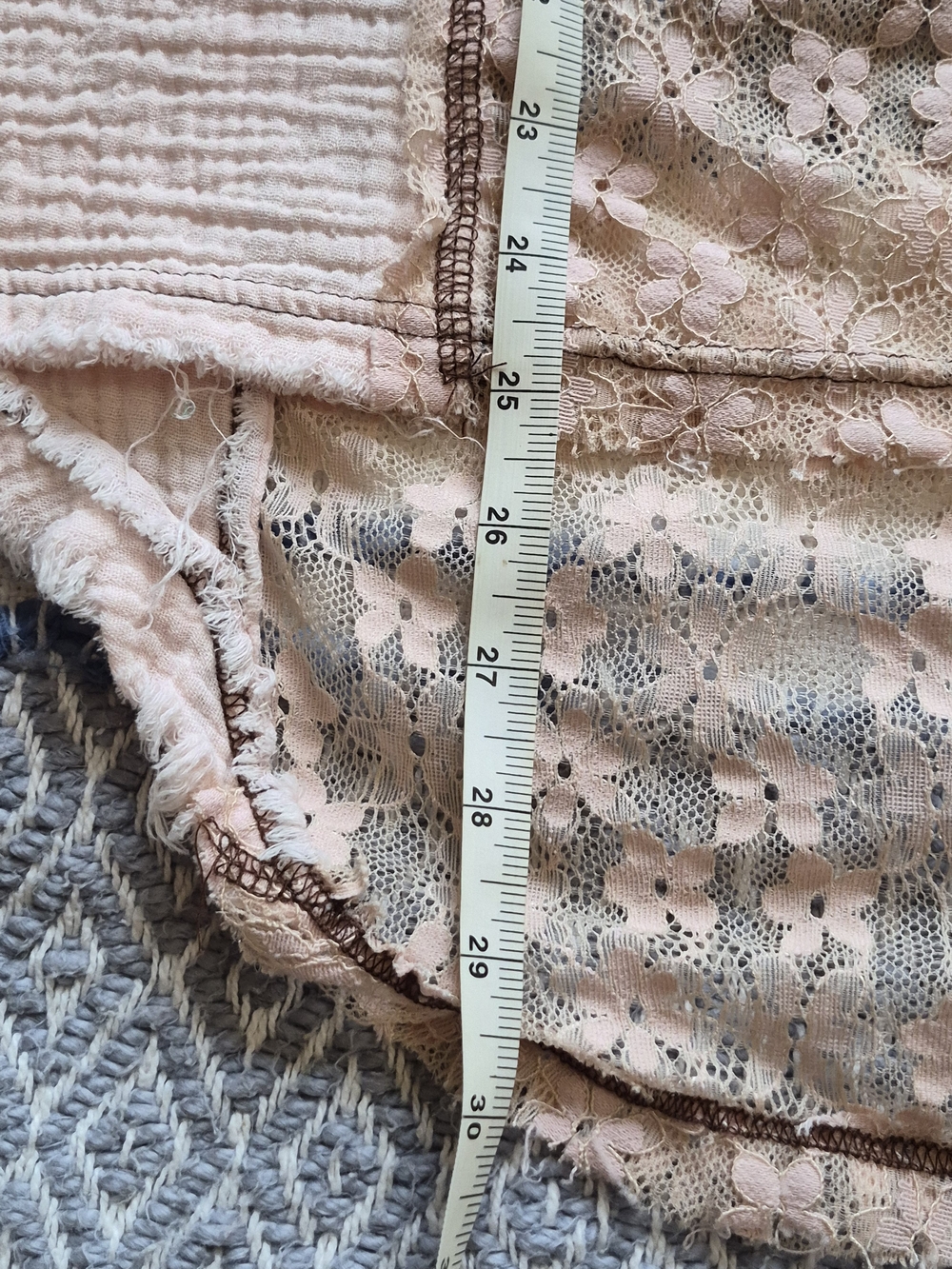 POL Blush Lace-Detail Blouse - Picture 11 of 11